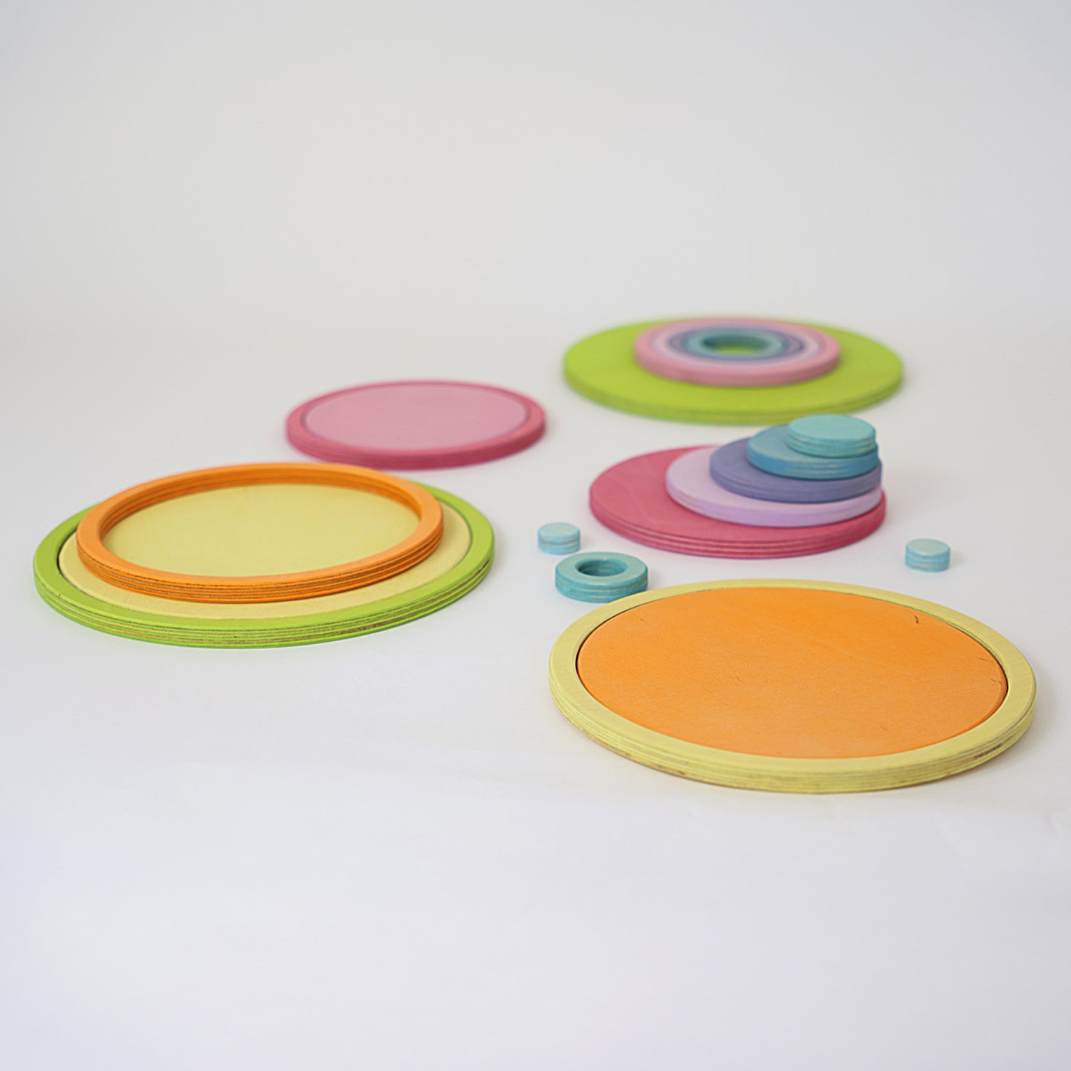Grimm's Concentric Circles and Rings (Pastel)