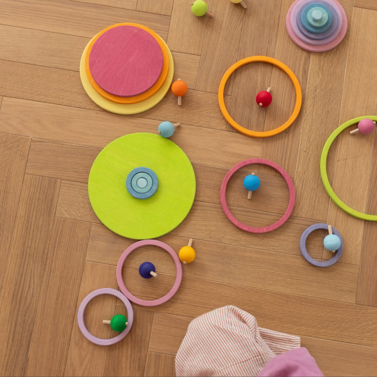 Grimm's Concentric Circles and Rings (Pastel)