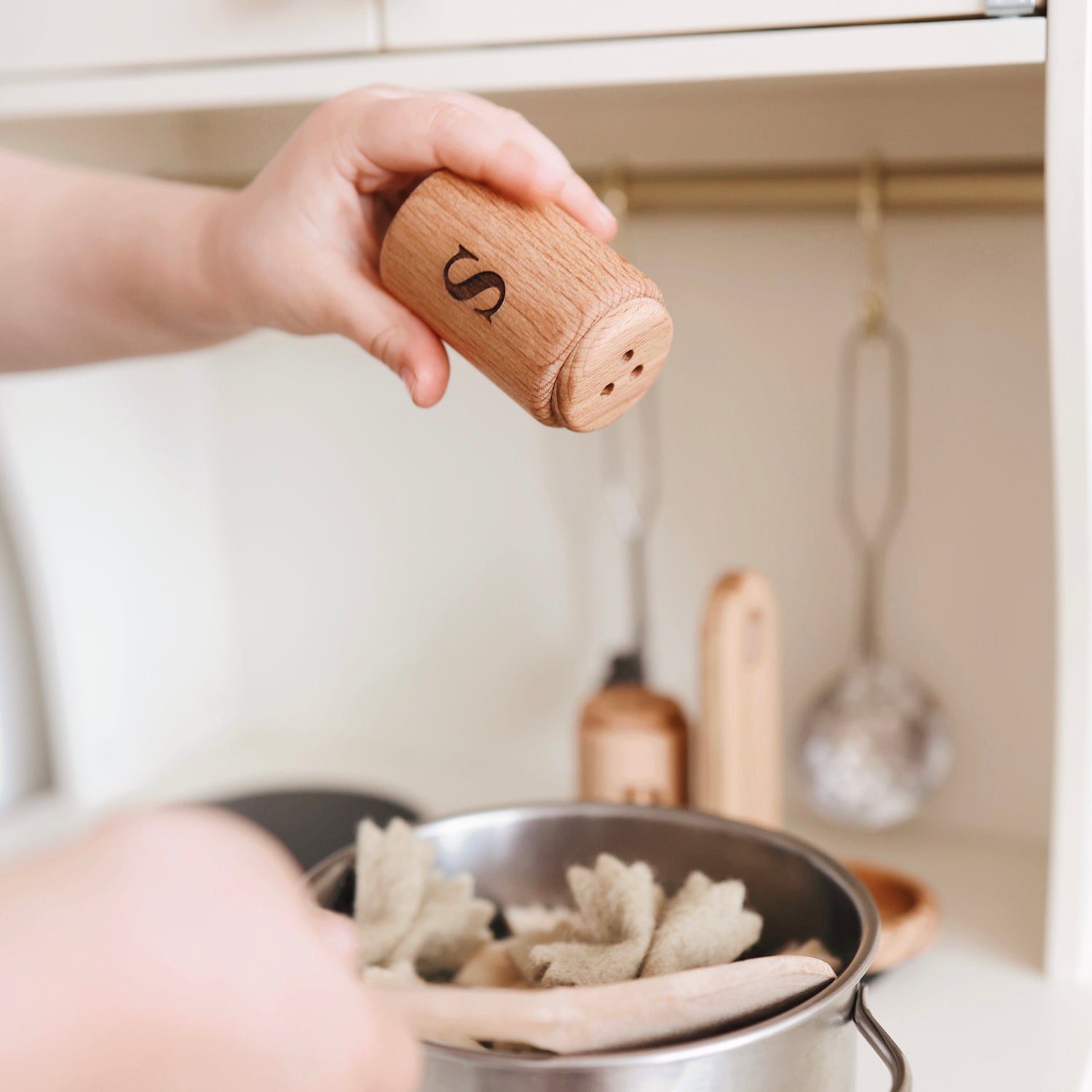 Wooden Pretend Play Salt & Pepper Shaker Set