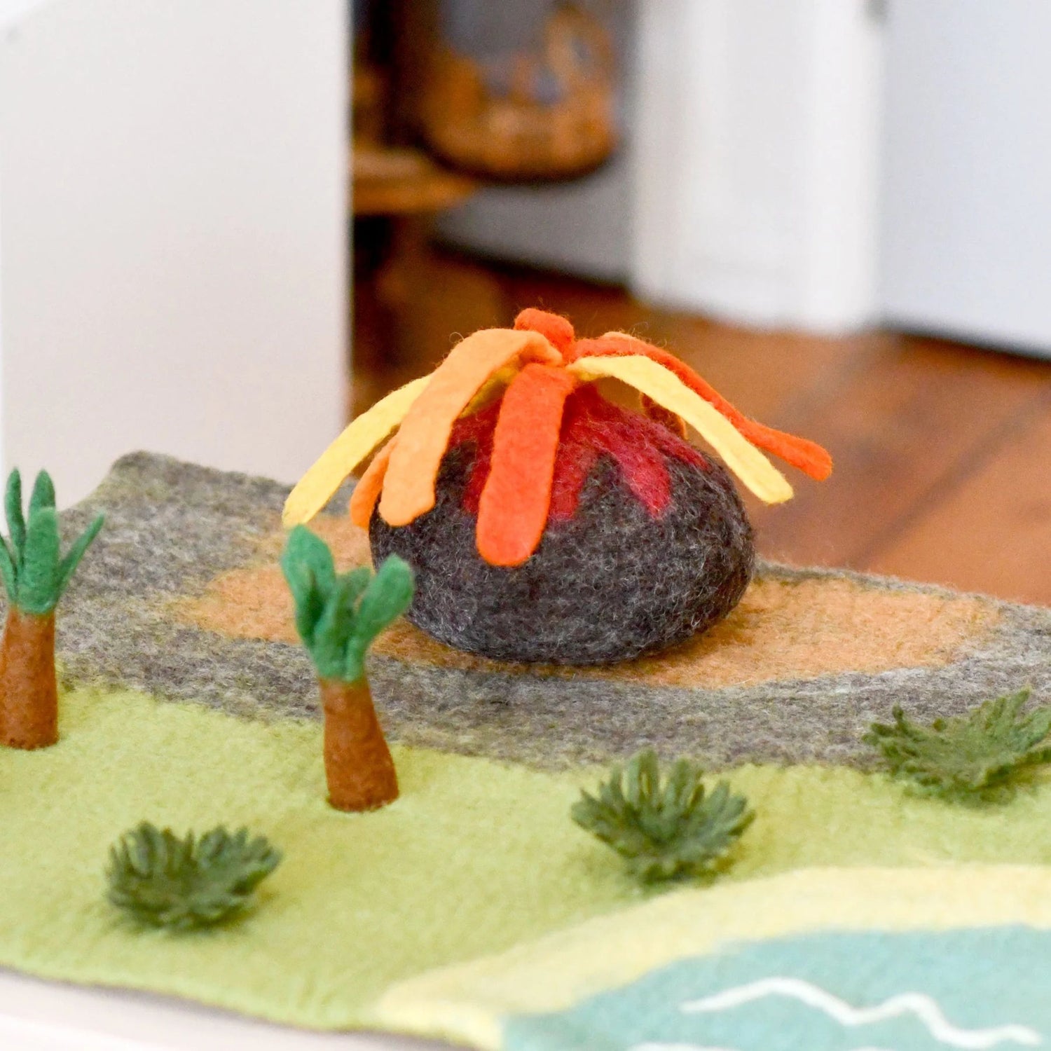 PRE-ORDER Felt Dinosaur Playmat Playscape (Large)
