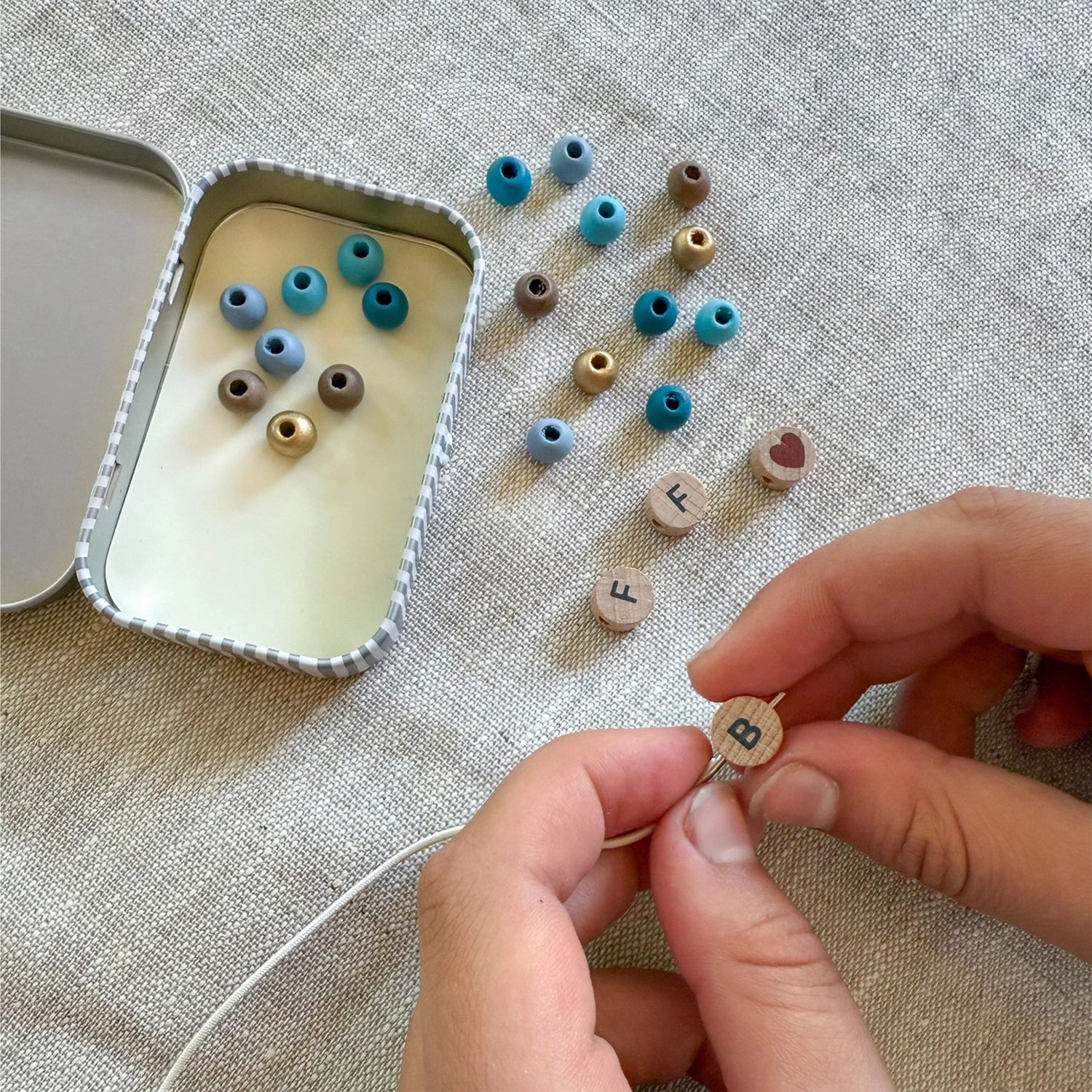 BFF Friendship Bracelet Craft Kit (Blue)