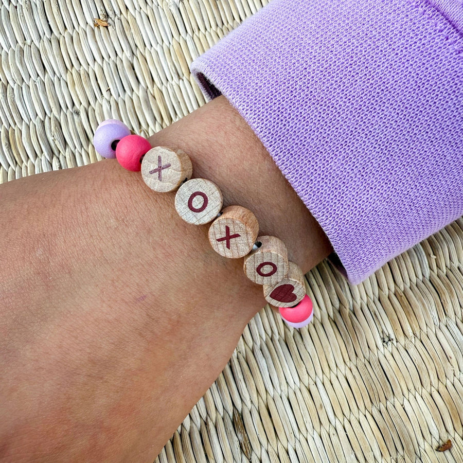 XOXO Friendship Bracelet Craft Kit (Pink)