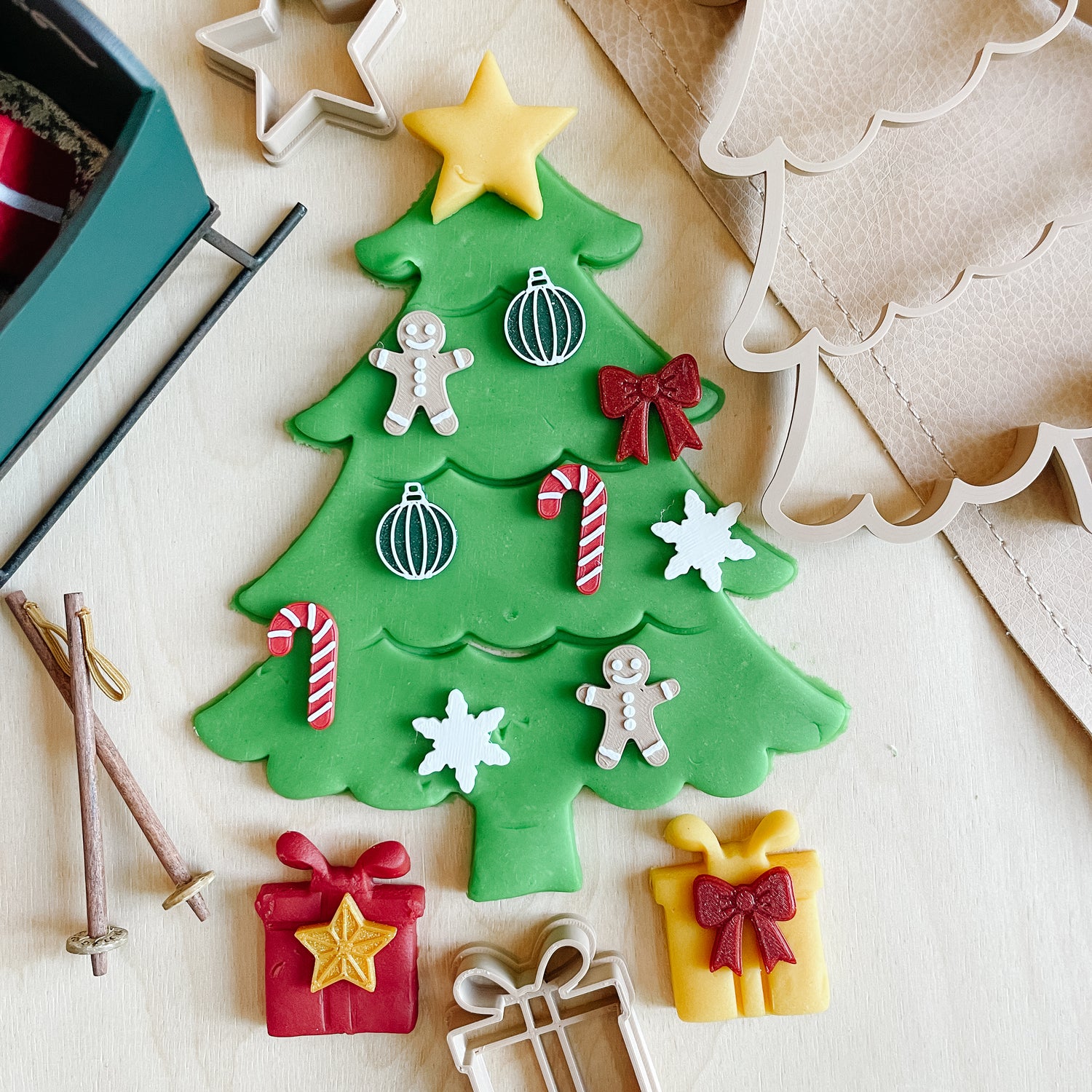 Christmas Tree Playdough Decorating Kit