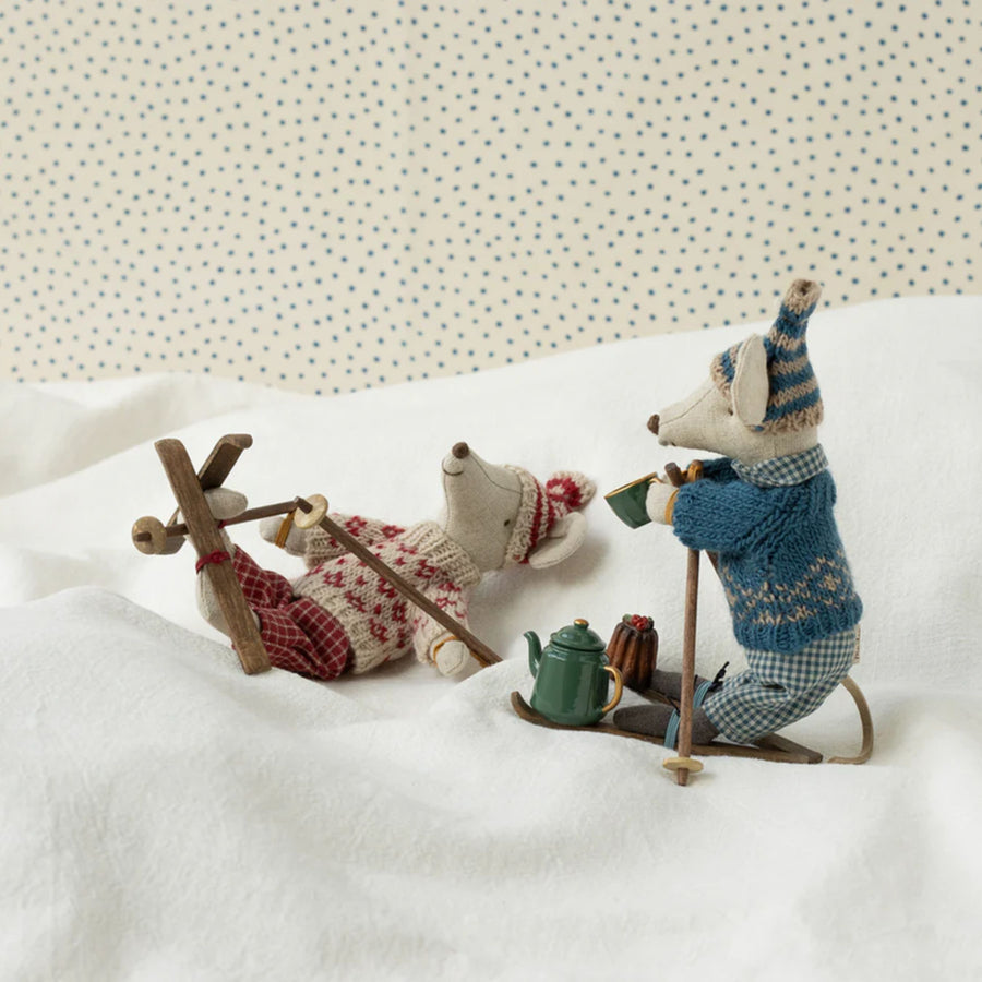 Maileg Christmas Tea Party Set (Mouse)