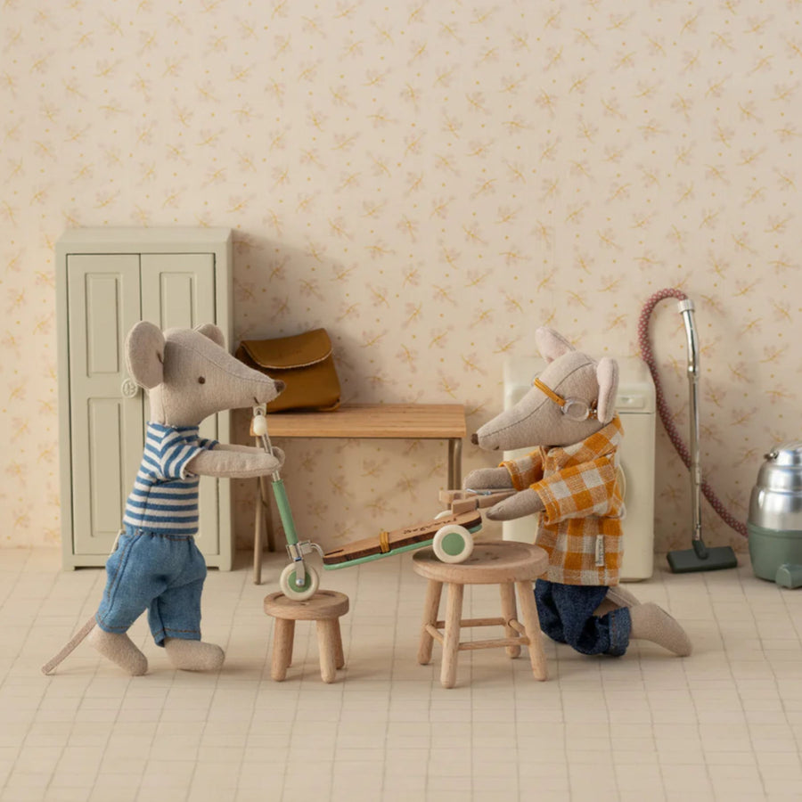 Maileg Kickboard Scooter - Mint (Mouse)