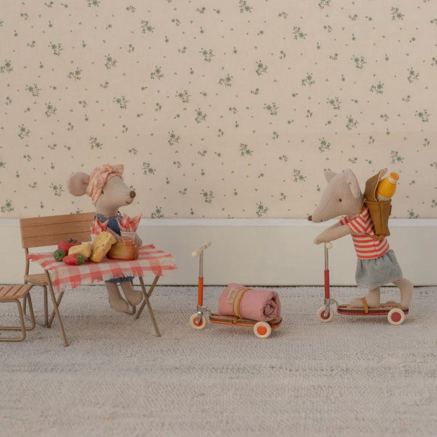 Maileg Wooden Garden Table and Chair Set  - 2025 (Mouse)