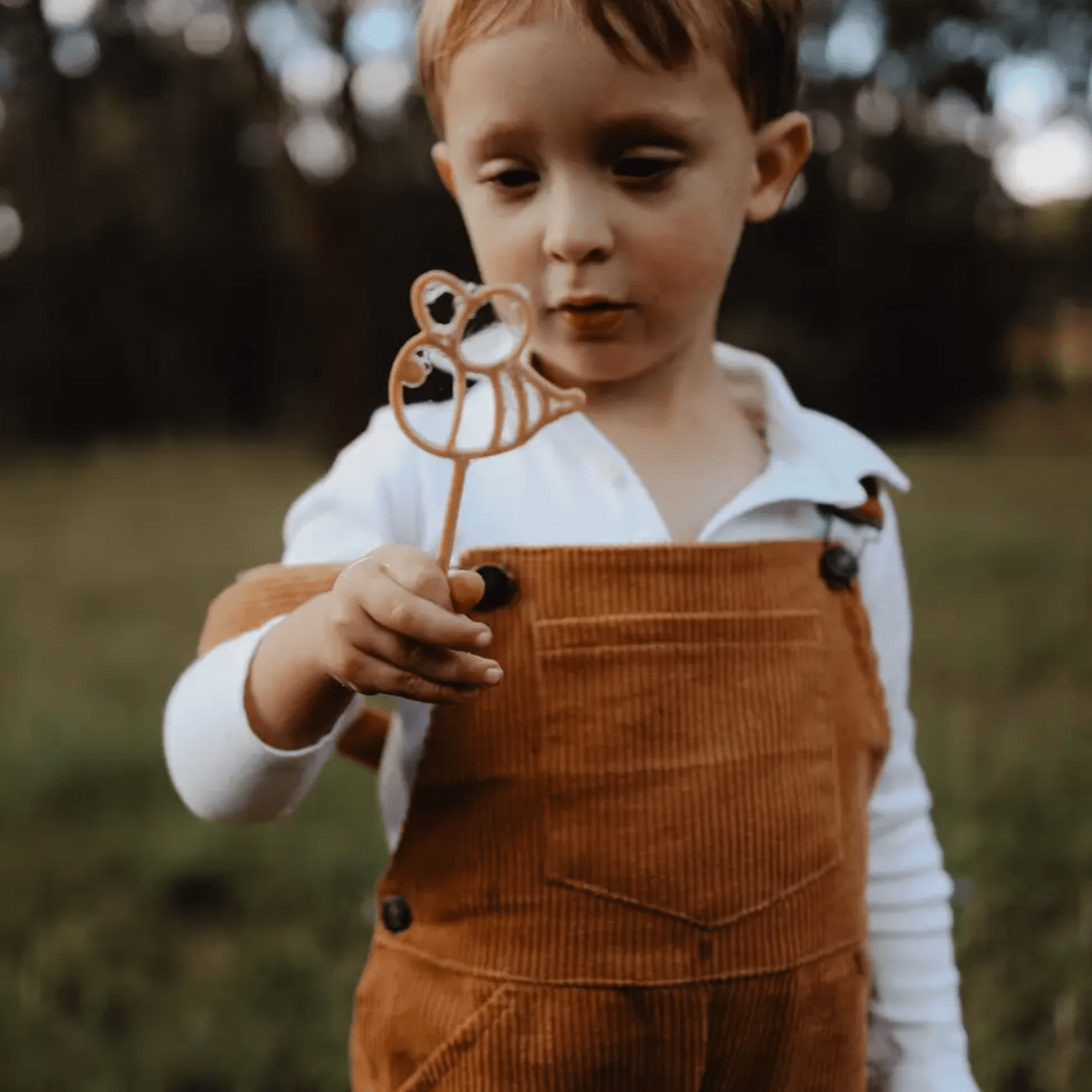Kinfolk Pantry Sensory Play Bumble Bee Eco Bubble Wand