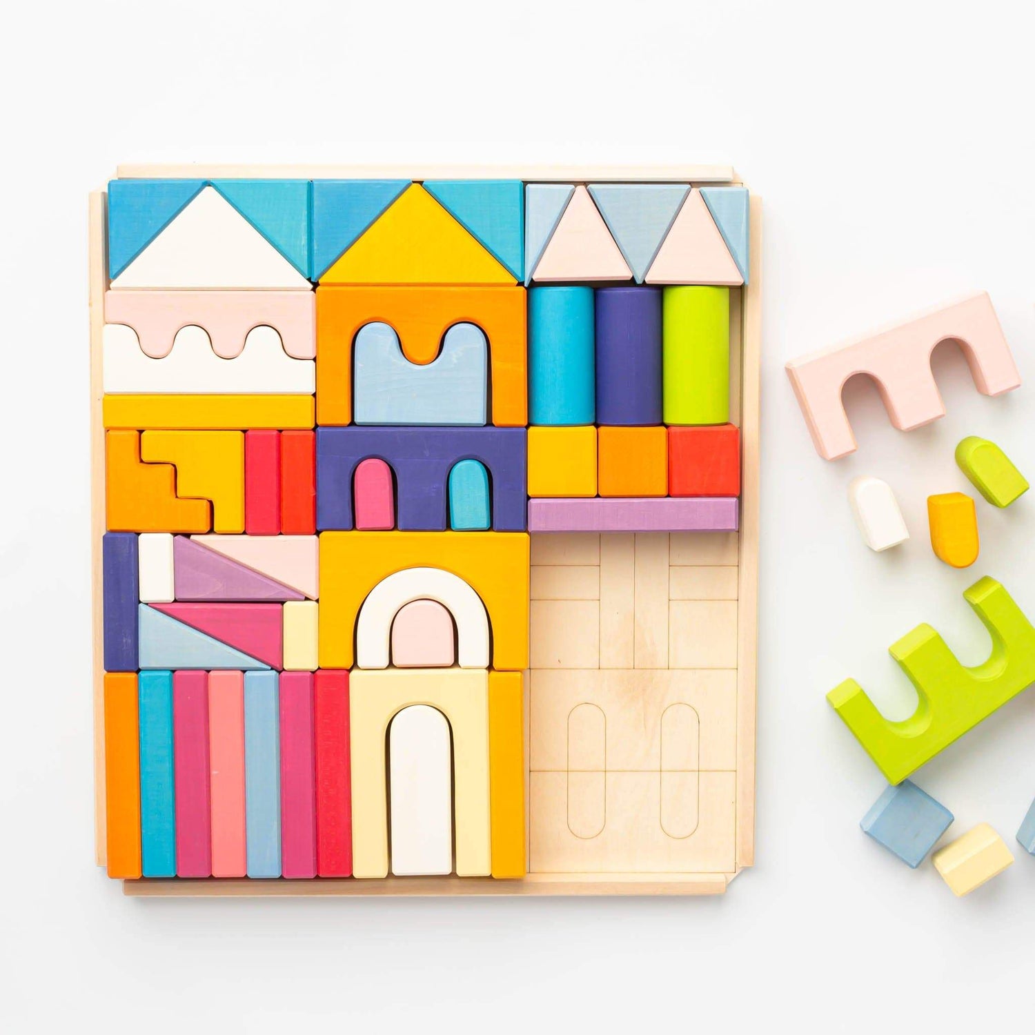 Skandico Building & Stacking Large Wooden Castle Building Block Set (64 pc)