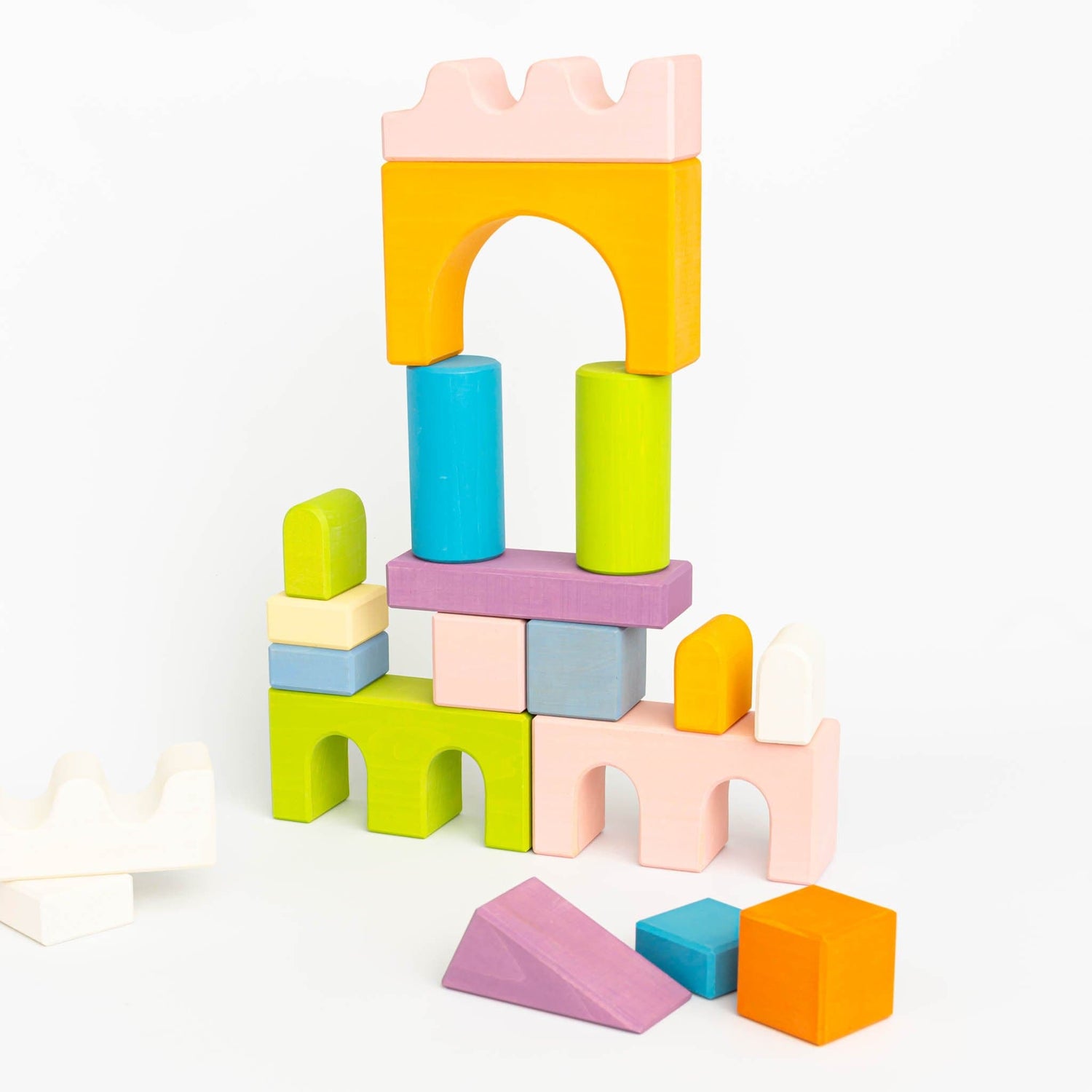Skandico Building & Stacking Large Wooden Castle Building Block Set (64 pc)