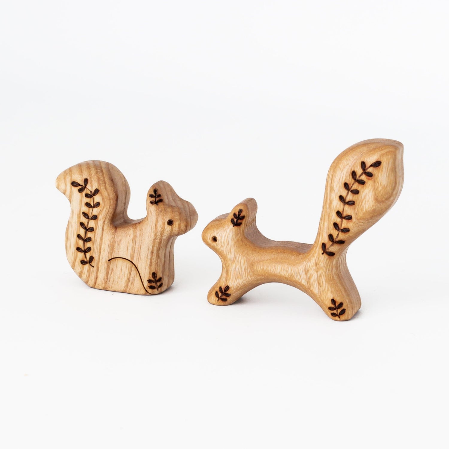 Tiny Fox Hole Wooden Animals Handmade Wooden Squirrel Toy (Set of 2)