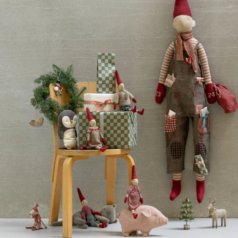 Gift Wrap & Decor