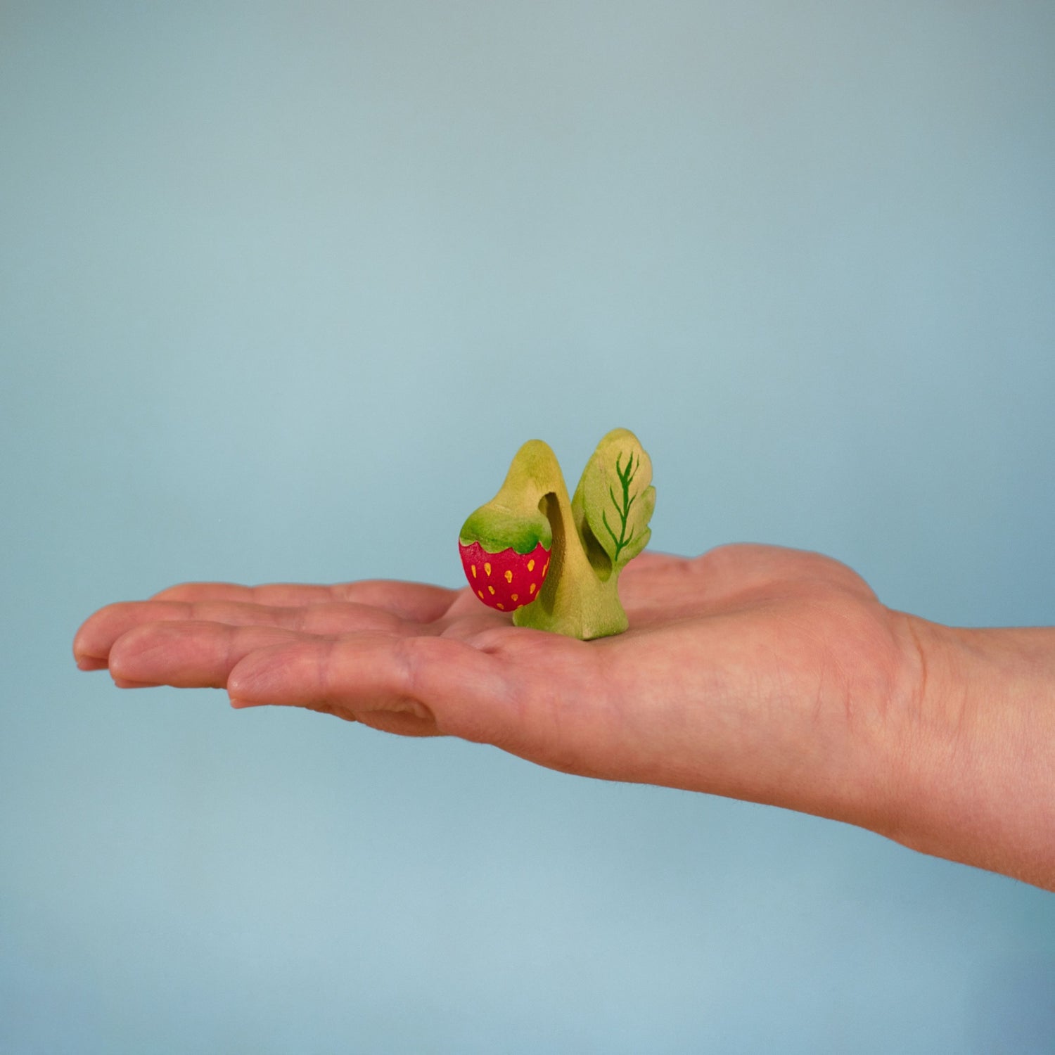 Bumbu Wooden Toy Strawberry Plant