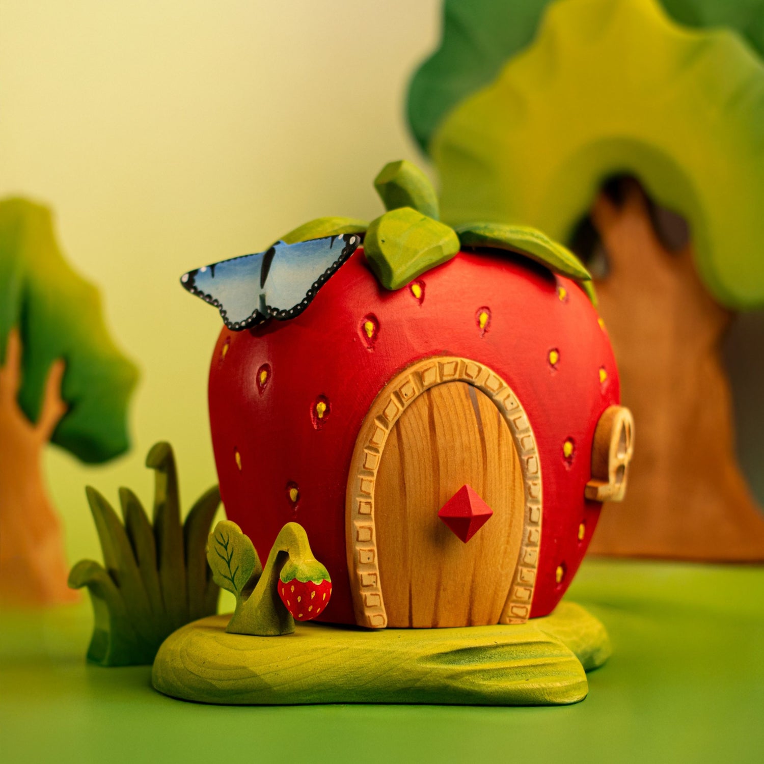 Bumbu Wooden Toy Strawberry Plant