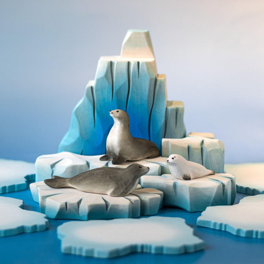 Bumbu Wooden Toy Harp Seal Family and Iceberg Set