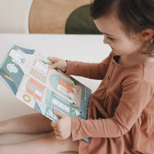 Sticker and Colouring Book (The Little Dance School)