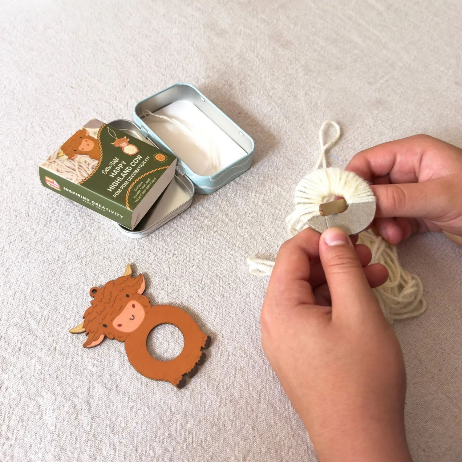 Make Your Own Pom Pom Highland Cow