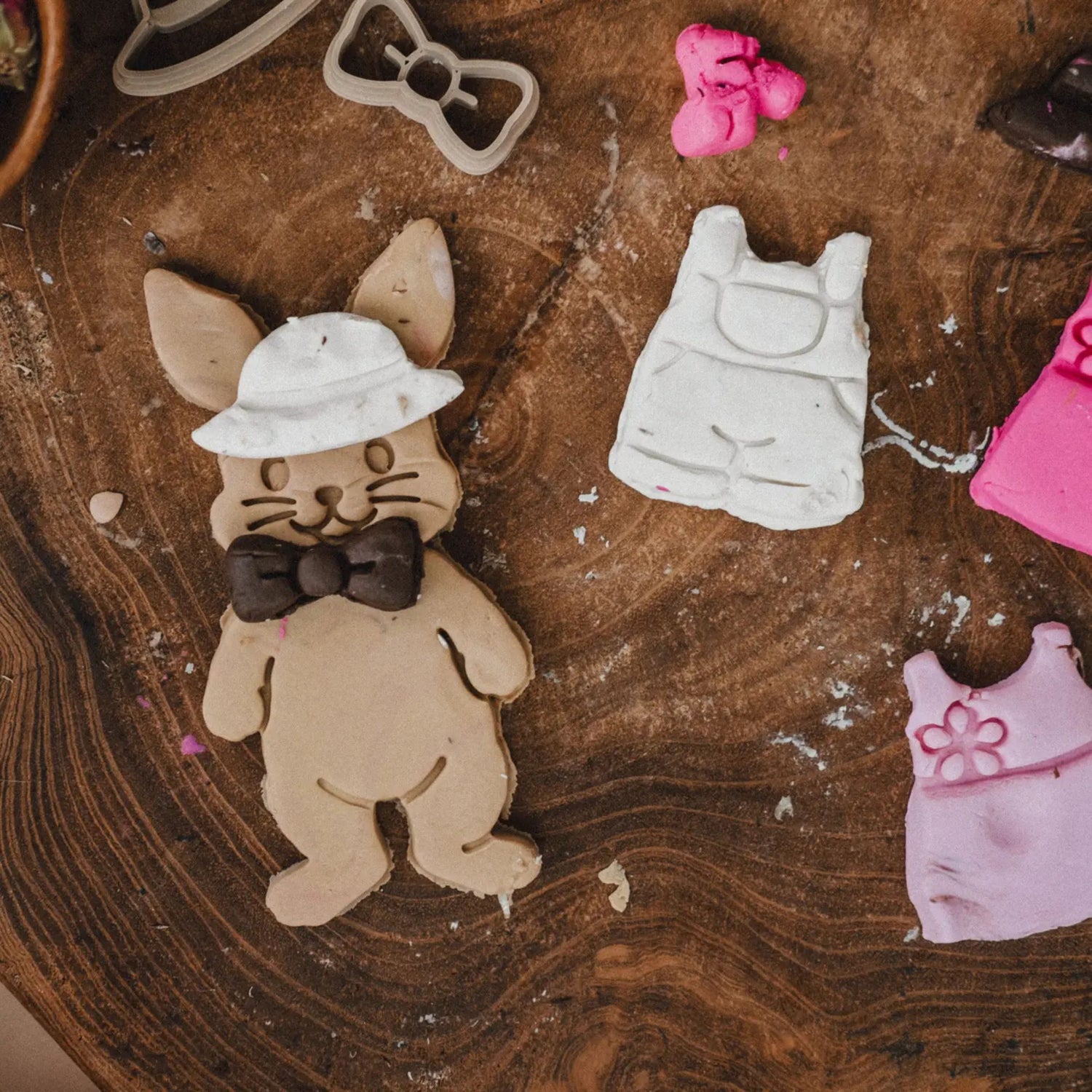 Bunny Dress-Up Eco-Cutter Playdough Set