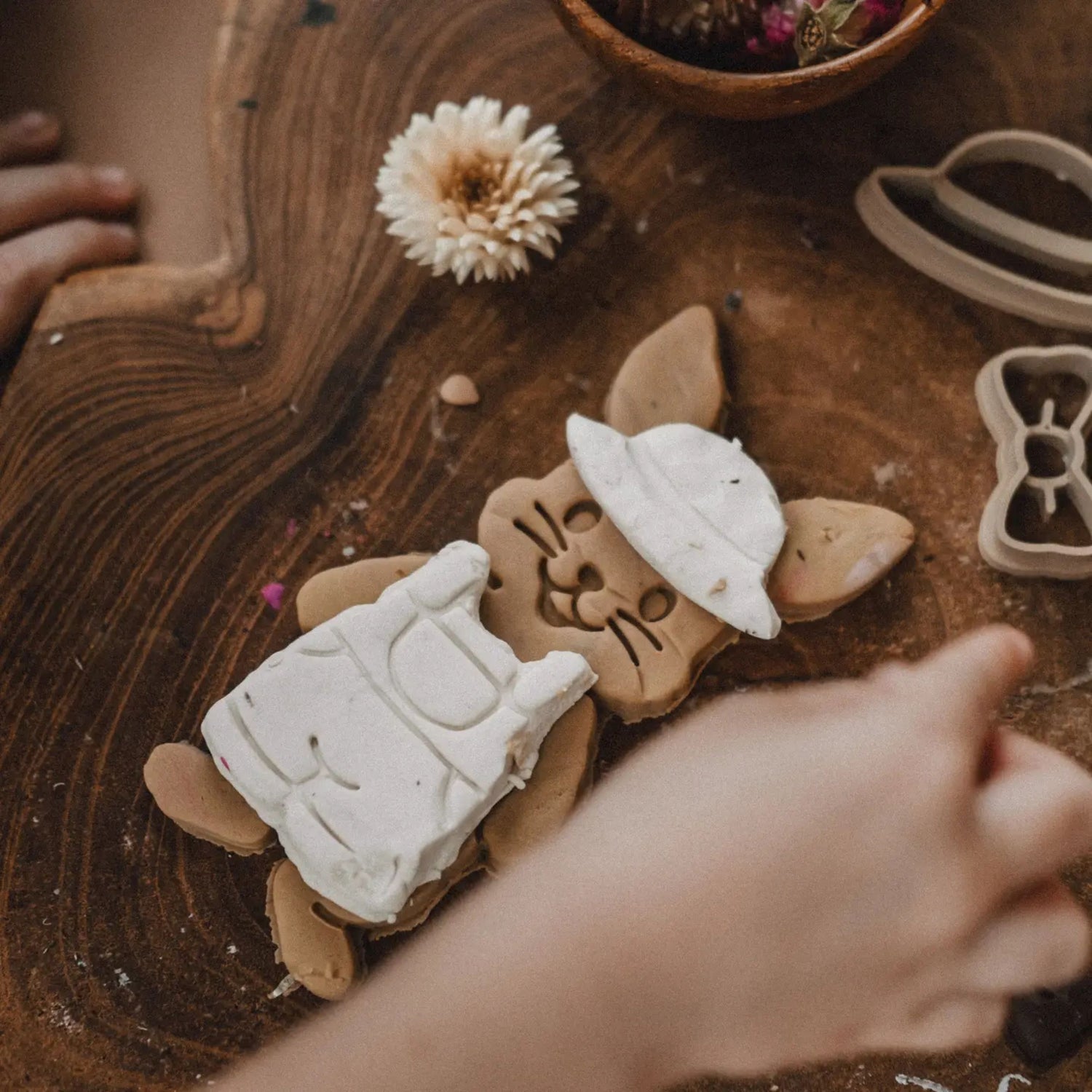 Bunny Dress-Up Eco-Cutter Playdough Set