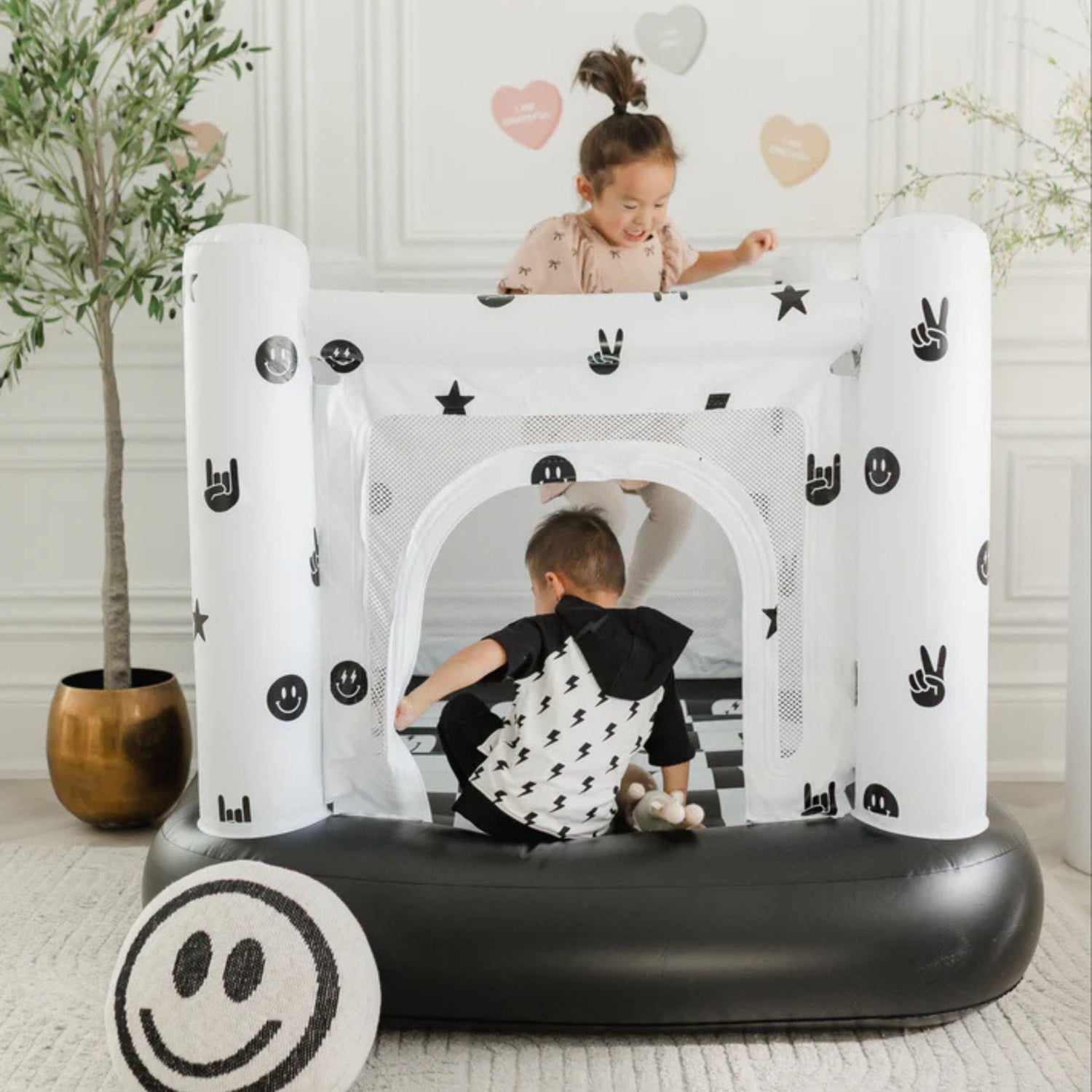 Magic Bounce House – Mini Cordless Indoor Bouncer (Monochrome Smiley)