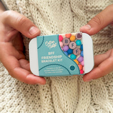 BFF Friendship Bracelet Craft Kit (Rainbow)