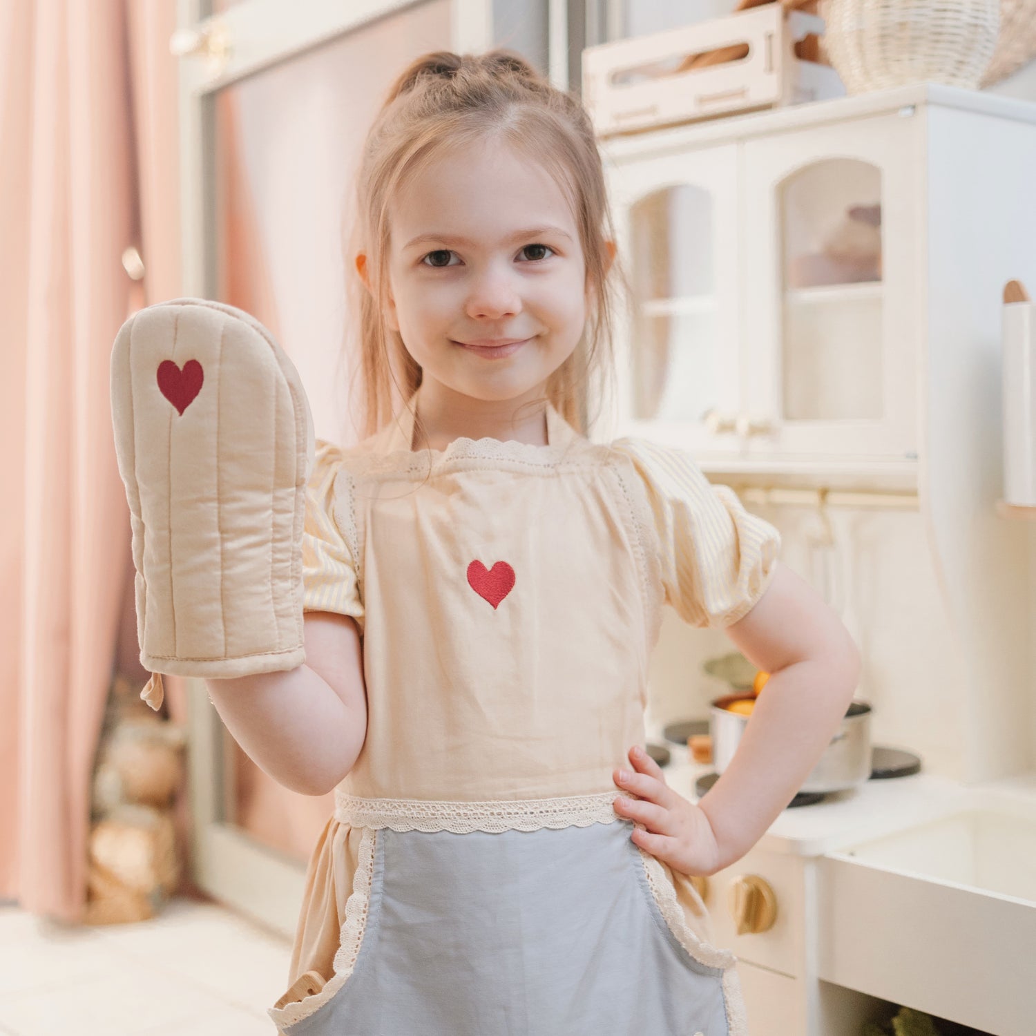 Konges Sløjd Kids Apron & Oven-Mitt Set