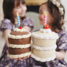 Felt Strawberry Shortcake Birthday Cake with Candle | Play Food