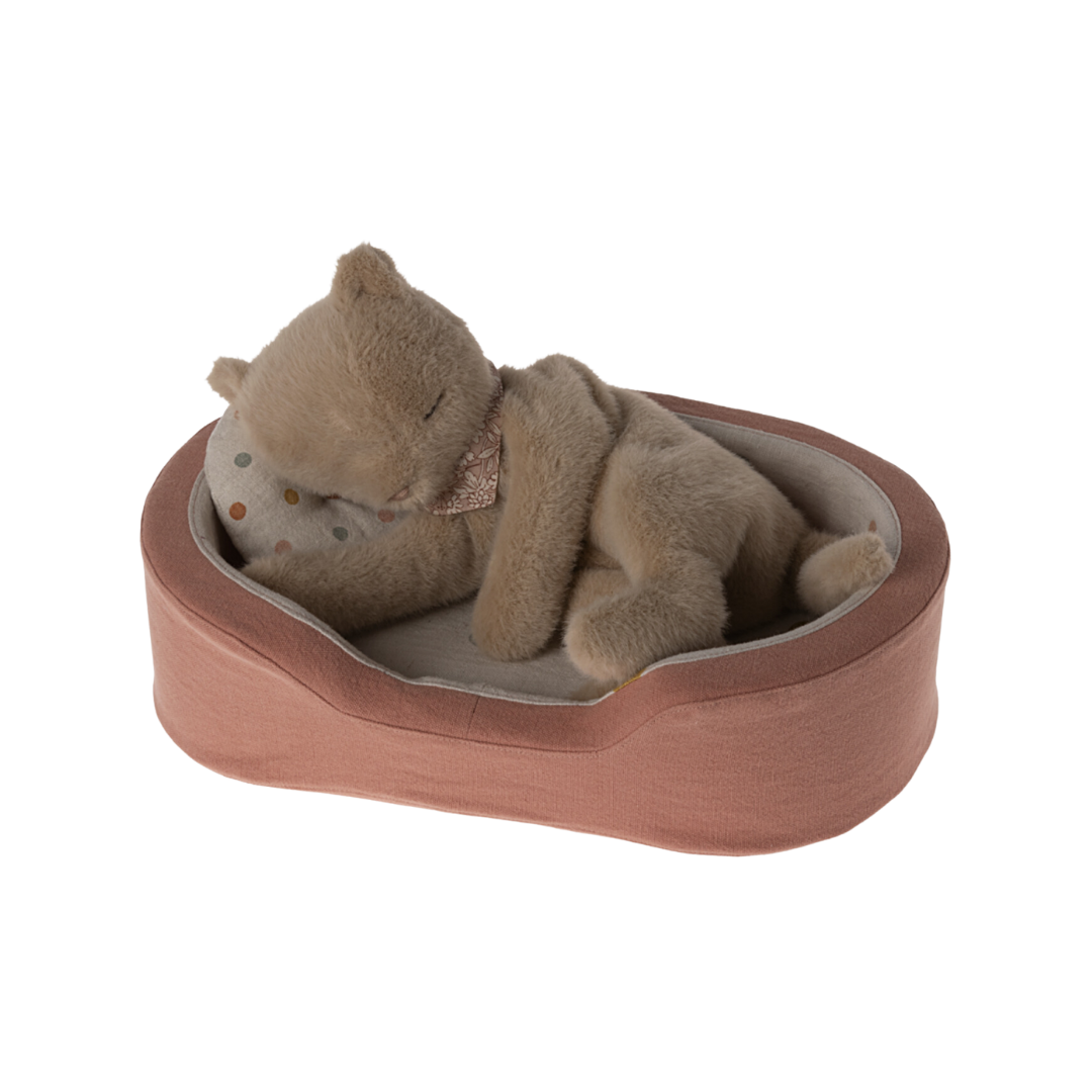 Maileg Cosy Basket for Kittens  - Medium (Coral)