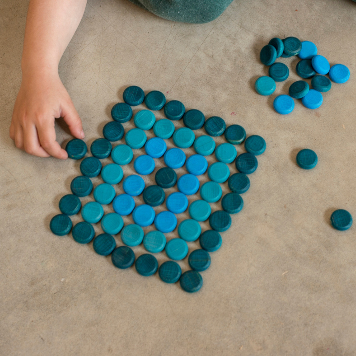 Grapat Wood Mandala (Blue Coins)