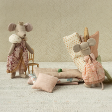 Maileg Princess and the Pea (Big Sister Mouse)
