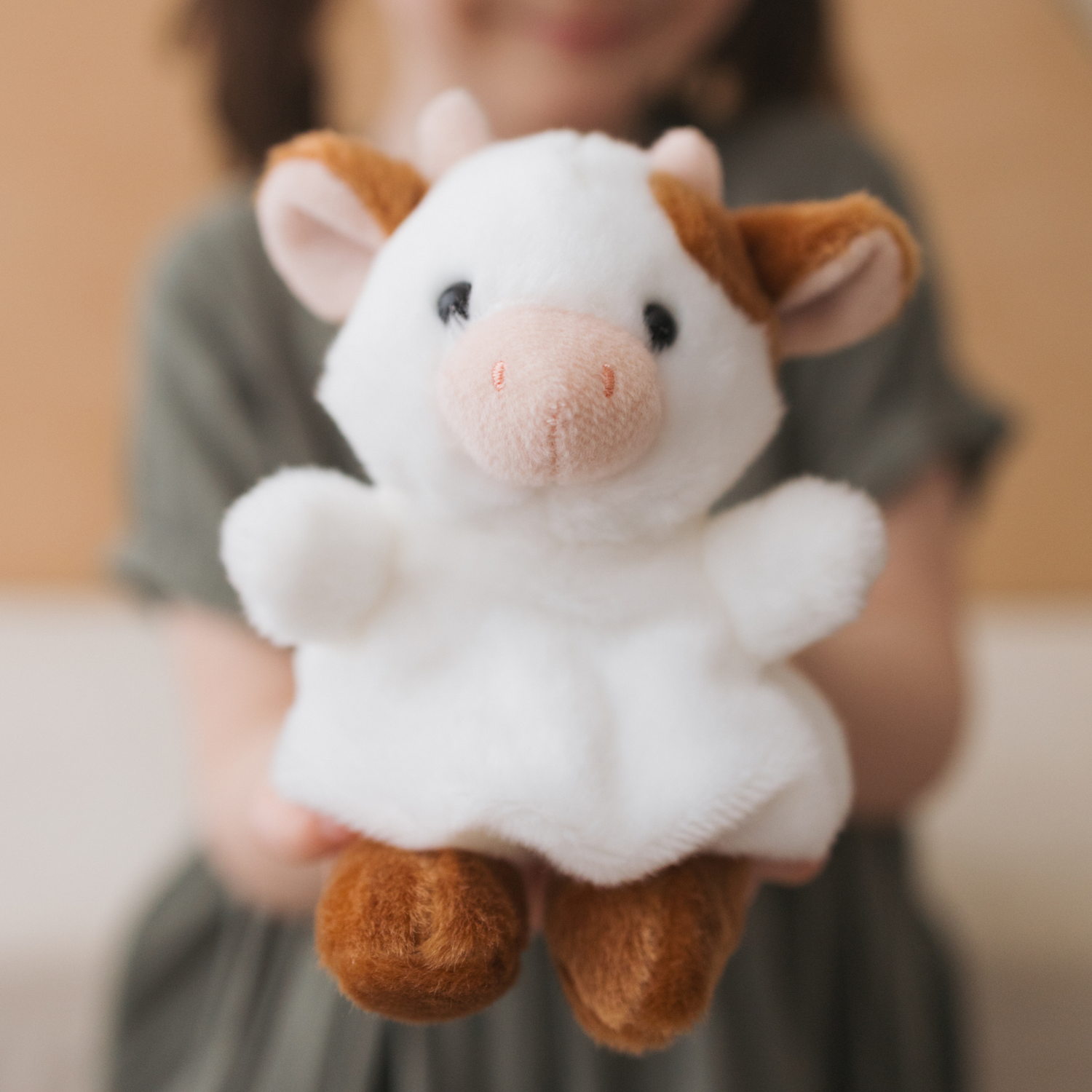 Palm Pals Caroline Brown Cow