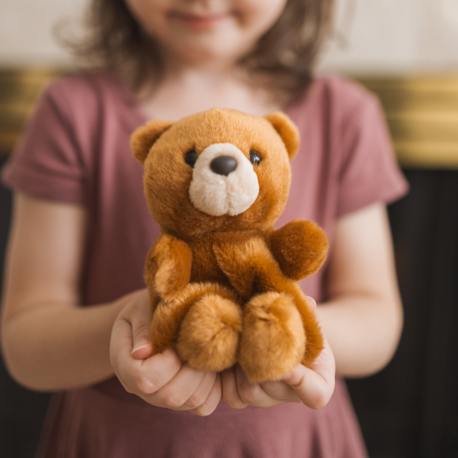 Palm Pals Artie Brown Bear