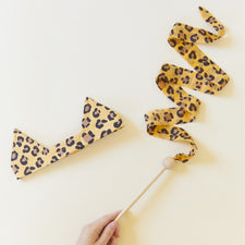Mini Cheetah Silk & Wood Streamer