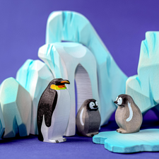 Bumbu Toys Wooden Icy Cliff and Penguin Set