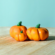 Wooden Hay Bales and Pumpkins (Set of 7)