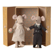 PRE-ORDER Maileg Wedding Mice Couple In Box (Mum and Dad)