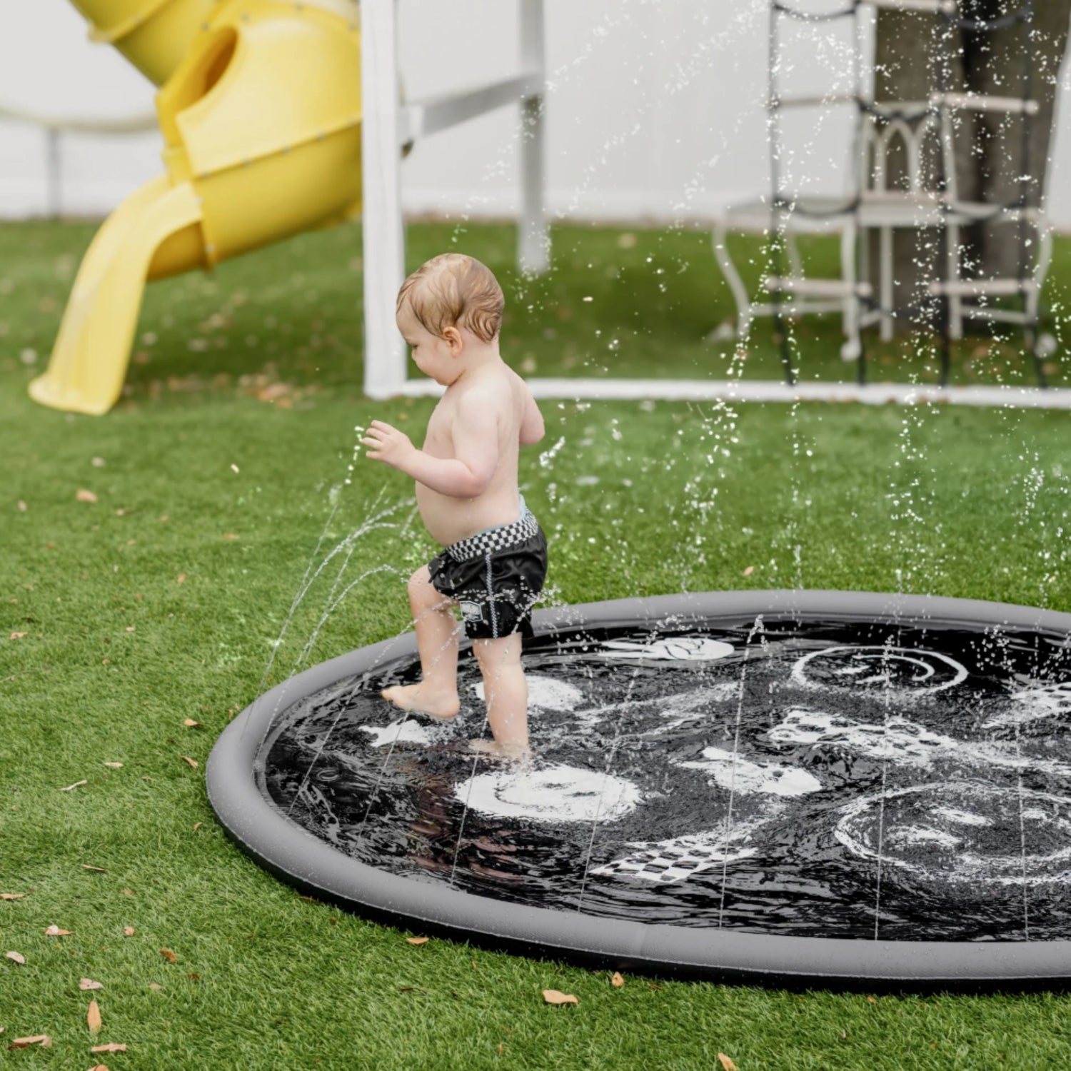 Sprinkler Splash Pad for Kids (Monochrome Smiley)