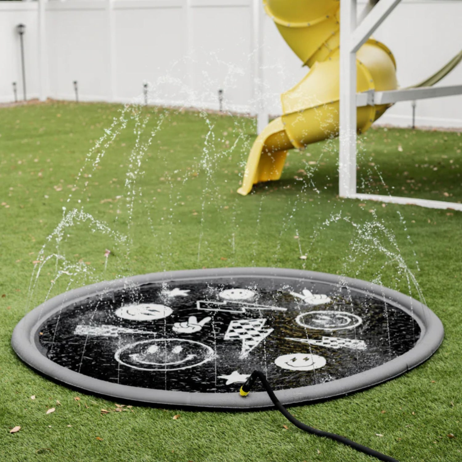 Sprinkler Splash Pad for Kids (Monochrome Smiley)