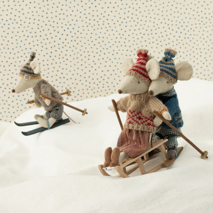Maileg Knitted Sweater and Hat - Red (Mum Mouse)