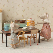 Maileg Party Cake with Stand - Off White (Mouse)