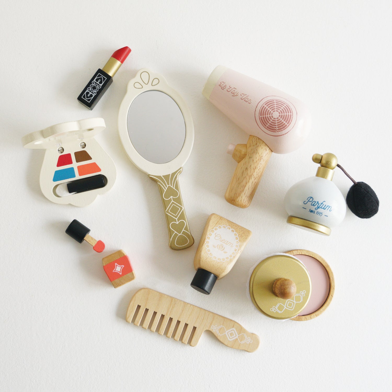 Vanity Star Wooden Beauty Roleplay Kit