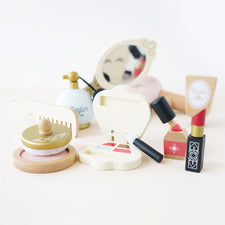 Vanity Star Wooden Beauty Roleplay Kit