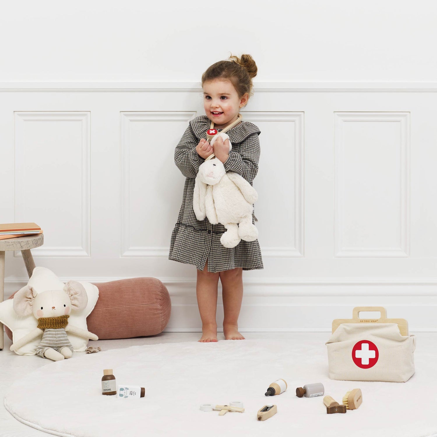 Wooden Animal Vet Roleplay Set
