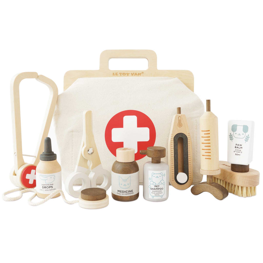Wooden Animal Vet Roleplay Set