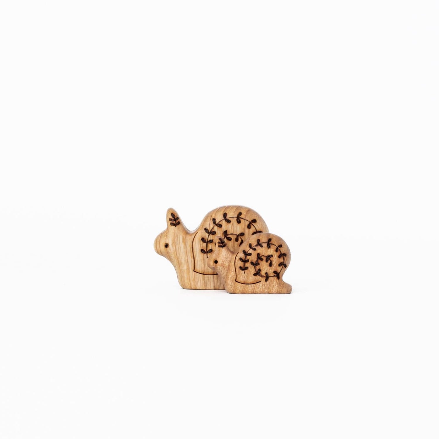 Tiny Fox Hole Wooden Animals Handmade Wooden Snail Toy (Set of 2)