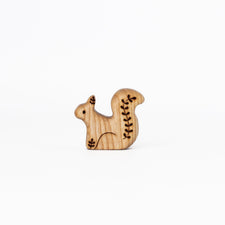 Tiny Fox Hole Wooden Animals Handmade Wooden Squirrel Toy (Set of 2)